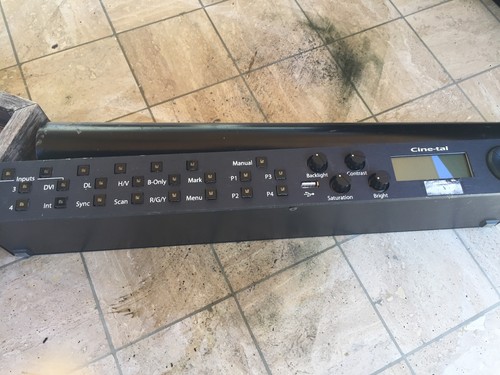 Monitor Cine-Tal Cinetal CineMage 2000 con supporto, mouse, telecomando, custodia - Foto 3 di 12