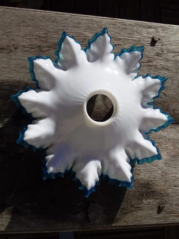 Ancien lustre/abat jour à dentelles-opaline bleu et blanc-plafonnier porcelaine - Photo 3/4