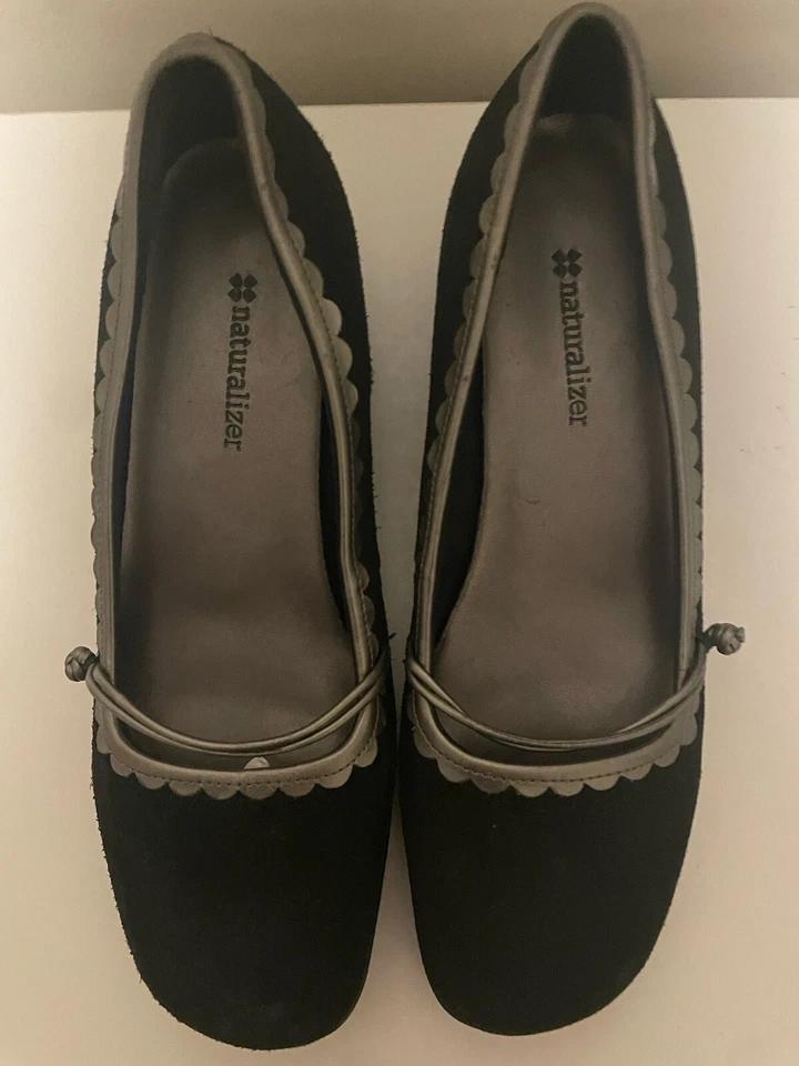 Naturalizer Pumps 7 M Leather Suede Low Wedge Heel Women Black Shoes Grey Trim - image 2 of 4