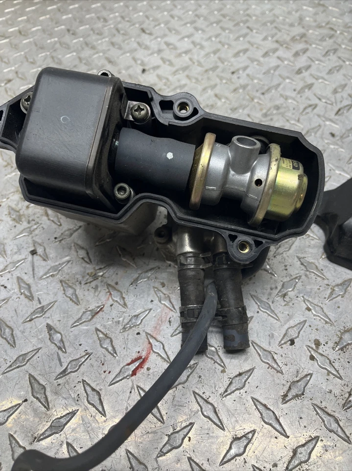 2009 YAMAHA V STAR 650 XVS650A CLASSIC Evap Canitster emissão de carvão - Imagem 3 de 4