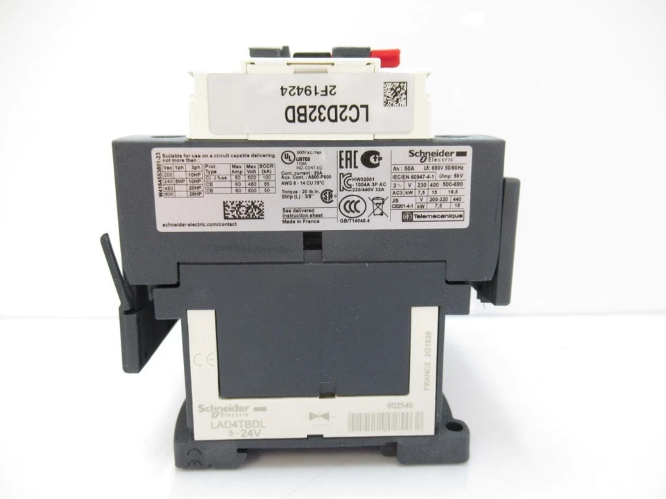 LC2D32BD Schneider Electric TeSys Reversing Contactor 32A 24V DC 3 Poles Screw - Image 3 of 4