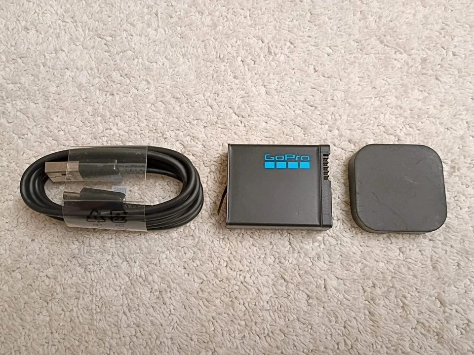 GoPro HERO 13 Black 5.3K HDR 27MP Camera w/GoPro Battery+USB Charging Cable-Nice - Image 2 of 4