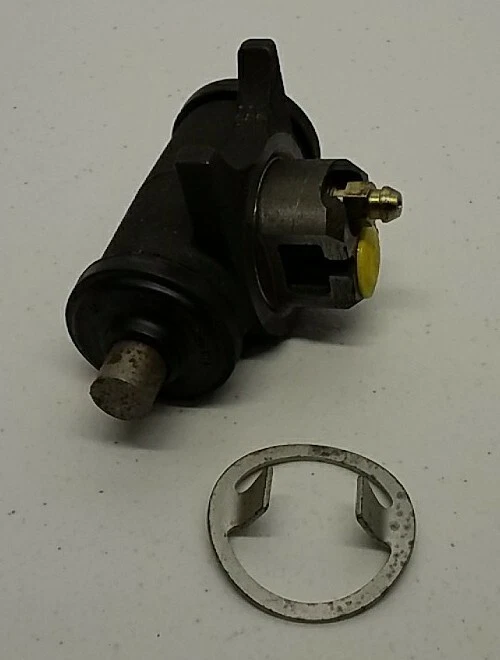 Цилиндр колеса автомобильного барабанного тормоза F110261 Wagner F110261 - Изображение 2 из 3