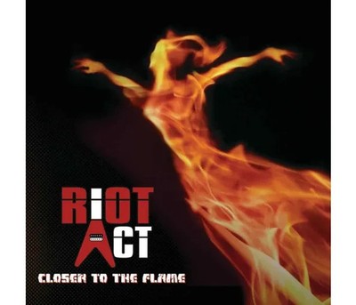 Riot Act: Closer To The Flame, 2CD