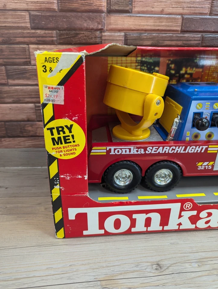 Tonka Mighty Motorized Searchlight Truck Light Sound Motion 2001 Hasbro W/ Box - Image 2 of 4