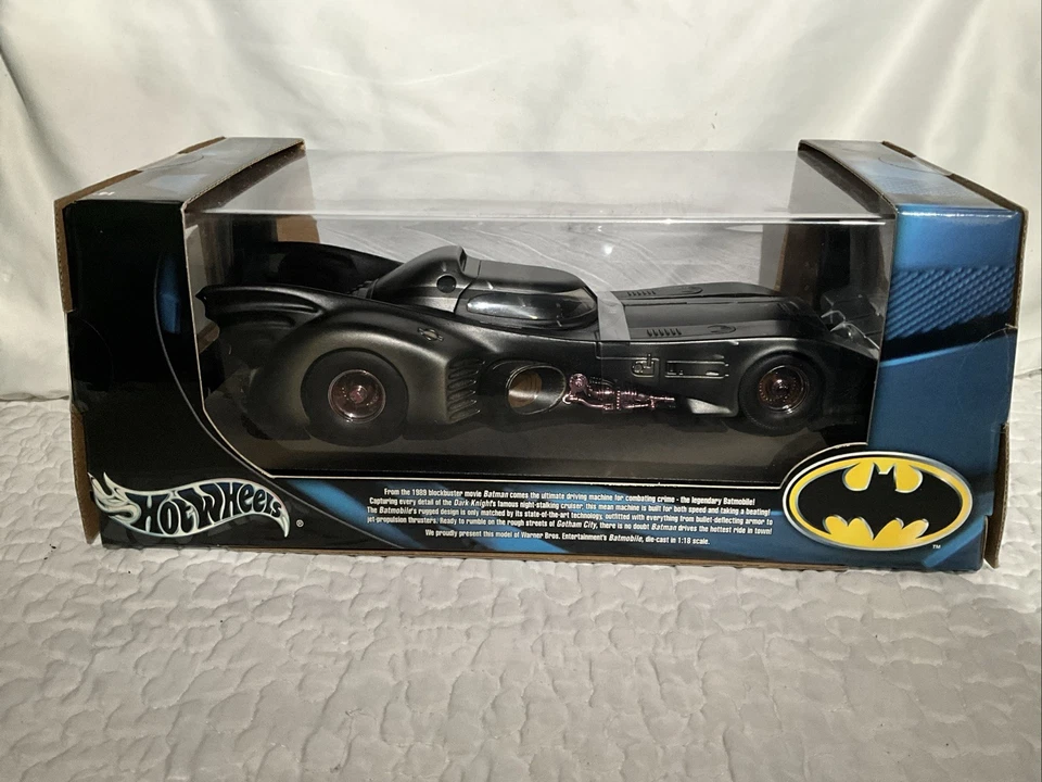 Hot Wheels 1:18 Edición Limitada Roja Batman DC Batalla Daño Diecast Sellado Foto 3 de 4