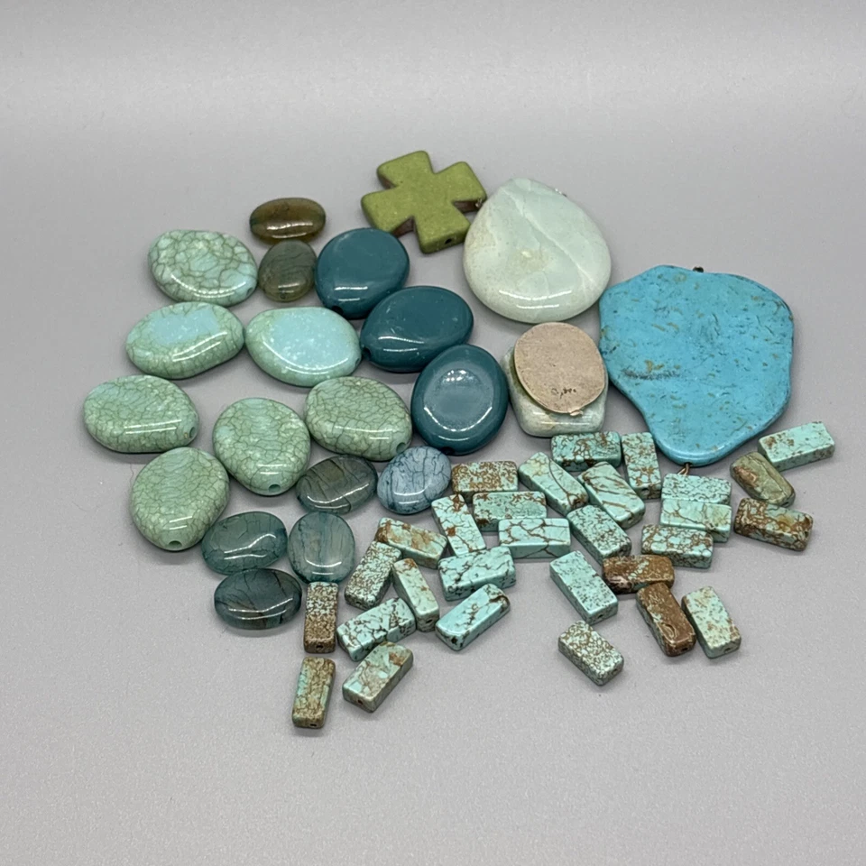 Vintage Turquoise & Glass Loose Beads & Misc Pendants - Image 4 of 4