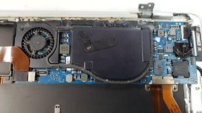 MacBook Air 13-inch Core 2 Duo 1.6 GHz A1237 EMC:2142 Selling for