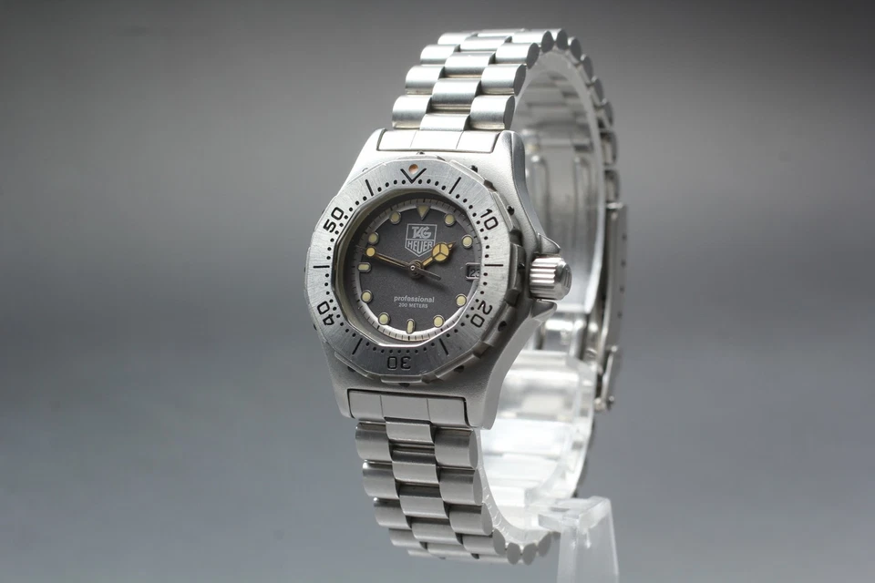 Vintage [Near MINT] Tag Heuer Professional 3000 932.208 29mm Quartz Ladies Watch - Image 3 of 4