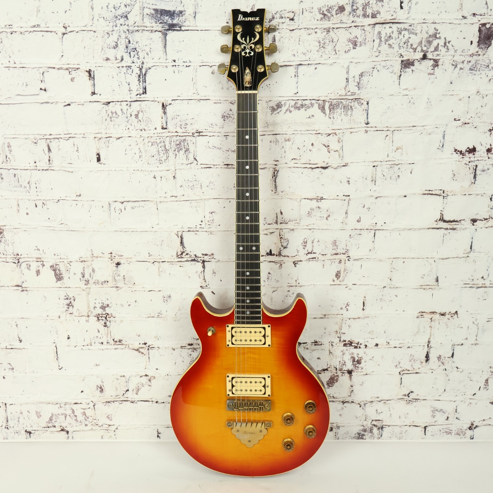 1981 Ibanez Artist Series AR-100 Cherry Sunburst Electric Guitar Made in Japan