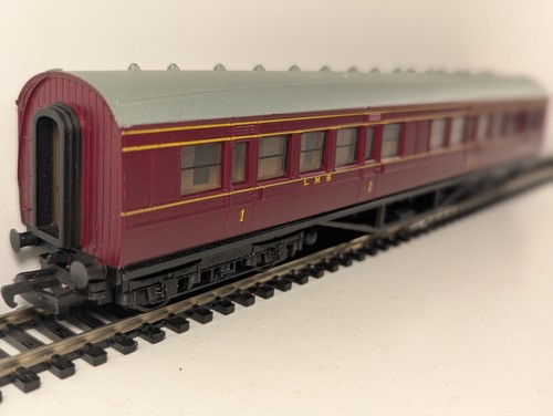 Mainline 12201 Spurweite OO LMS weinrot 57 Fuß Korridor Verbundwagen Nr. 3621  | Condition: Used