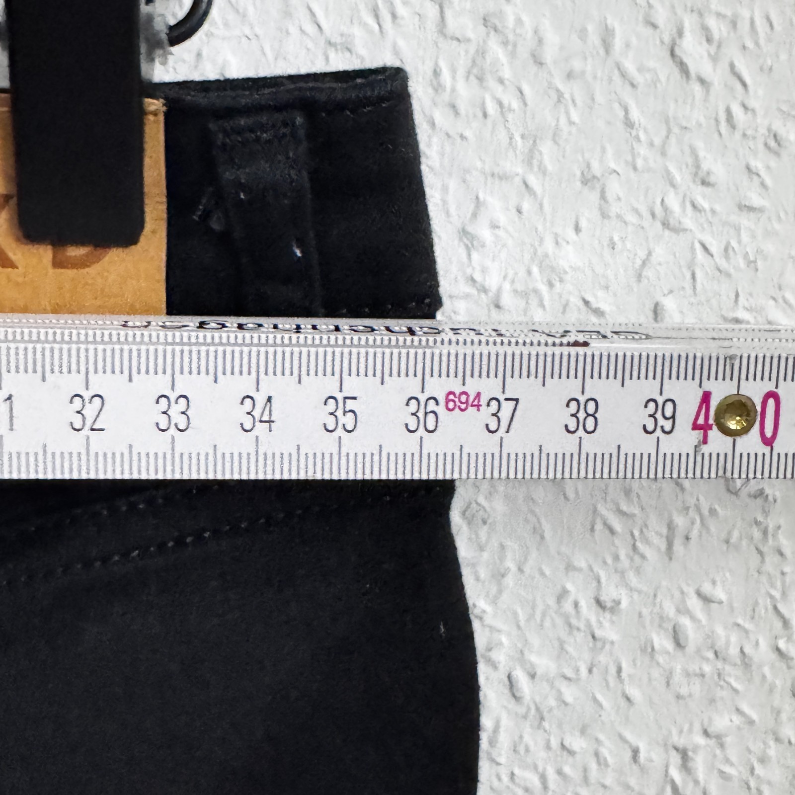 NA-KD High Waisted Straight Leg Jeans in Black - Size 40 image 10