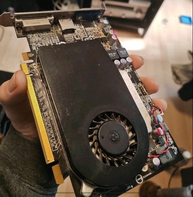 AMD ATI RADEON HD5670 1GB PCI-E Grafikkarte DVI VGA HDMI Low Profile Büro Top