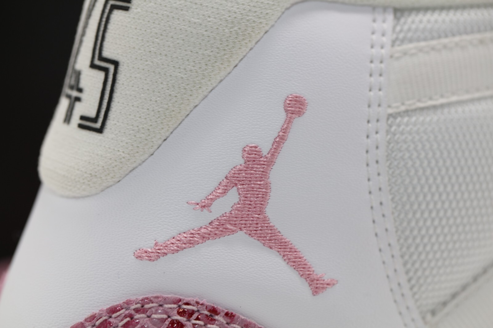 ovo jordan 11 pink snakeskin