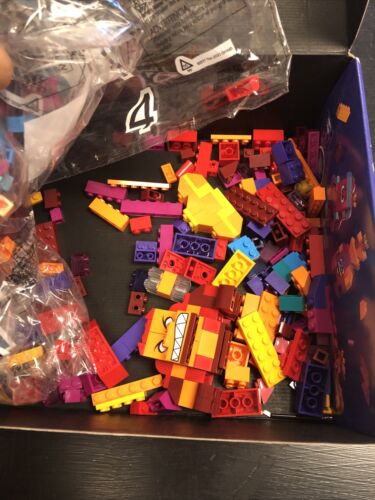 LEGO Lego Movie 2 Queen Watevra's Build Whatever Box set *please See Pics 70825 - Picture 4 of 4