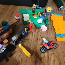 LEGO Minecraft Bulk Lot Parts & Minifigures w/ Manuals 21123 76896.
