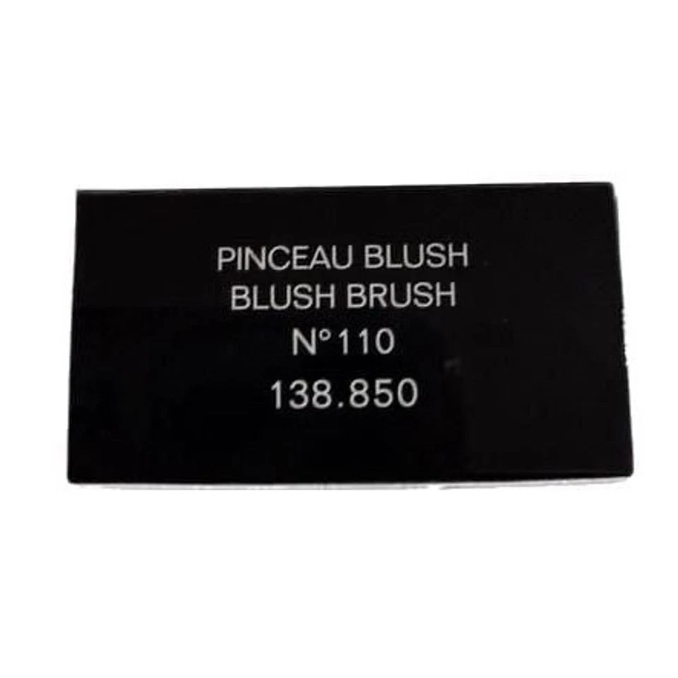 Cepillo de rubor Chanel Les Pinceaux De Chanel ~ No. 110 ~ Foto 3 de 4
