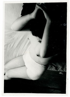 Junge hübsche Frau nackt abstrakt Akt Vintage 1960er
