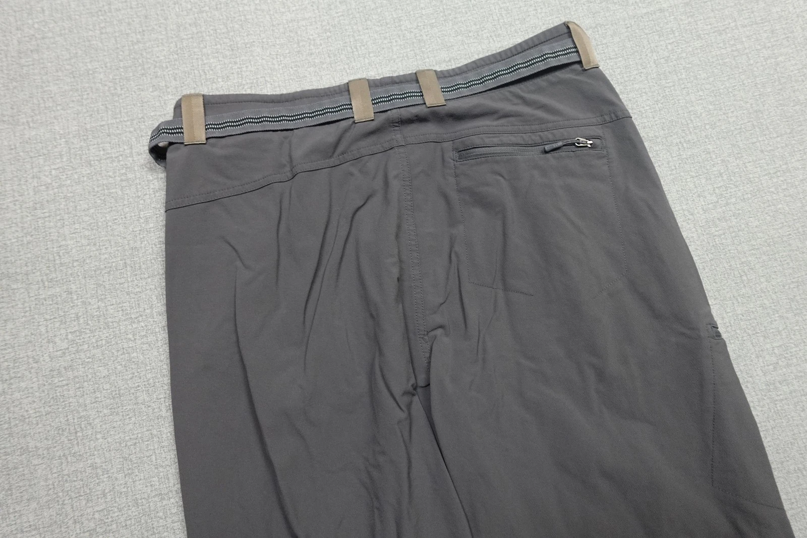 LL Bean Pants Mens 34x30 Gray Softshell Hiking Schoeller Dryskin Belted Stretch
Opens in a new windo