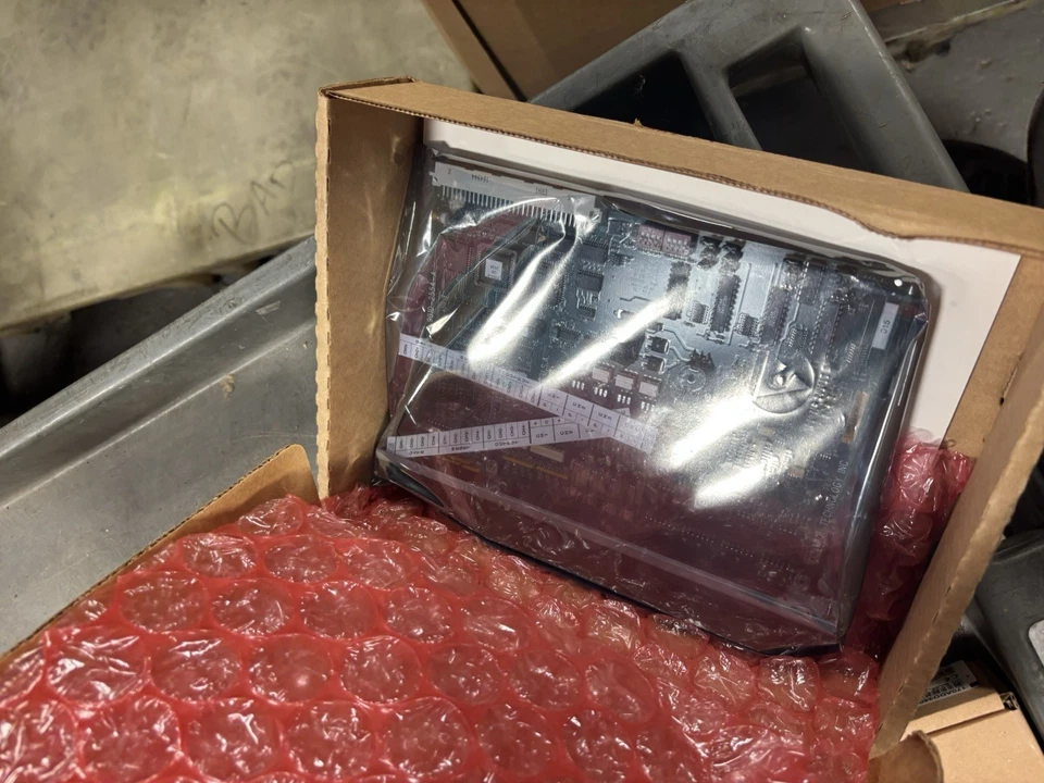 SCHNEIDER TSX MOMENTUM I/O BASE 170AD034000 NEW IN BOX - Image 2 of 2