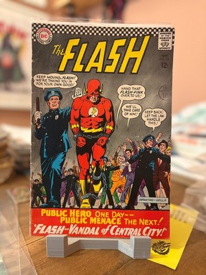 The Flash #164 - 1966 - Kid-Flash back-up story