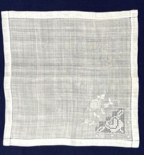 Antq. Beige Dresser Scarf Hand-Emb. Filet Lace, Pulled Thread, 11-3/4" Sq. 1920s