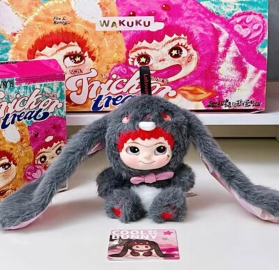 Cool Bunny - MINISO WAKUKU Fox&Bunny Trickor Treat Series Blind