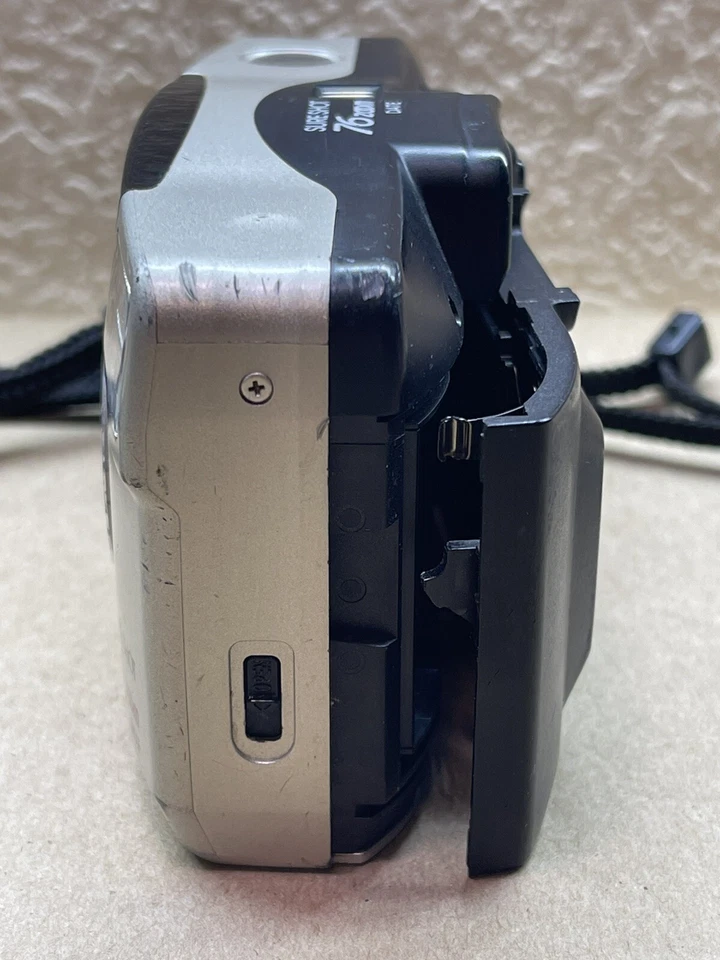 Canon Sure Shot 76 Zoom Date 35mm Point & Shoot Film Camera *untested* For Parts - Image 2 of 4