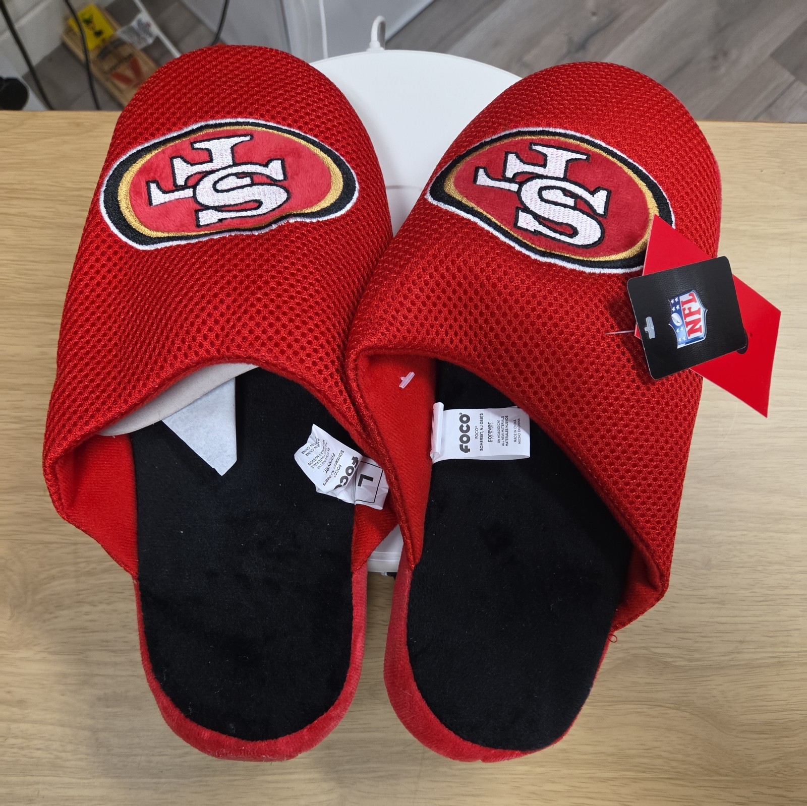 NFL San Francisco 49ers Logo Mesh Slide Slippers Dot Sole Size Men Large FOCO