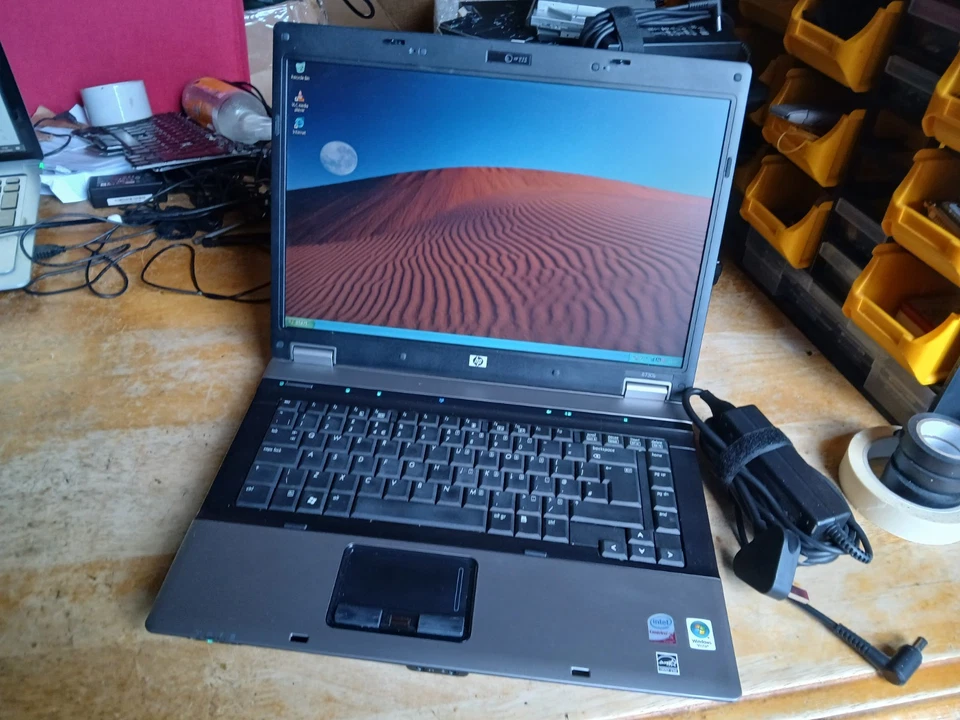 VERY FAST Windows XP HP Laptop--RS232 / Serial Port + 500GB HD + 4GB RAM (HP9) - Image 2 of 4