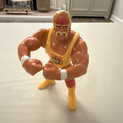 Vintage Hasbro WWF 1991 Hulk Hogan Wrestling Actio...