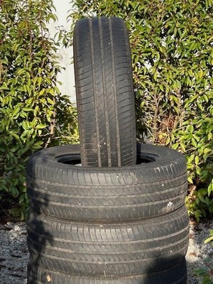 4 Stück Michelin Agilis 235/60R17C neuwertig