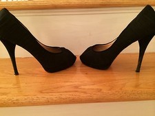 Betsey Johnson Black Winona Peep Toe Pumps Size 9M