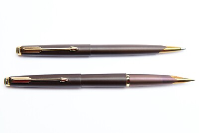 NOS 1982 Parker 50 'Falcon' gold & brown fountain pen w/ballpoint