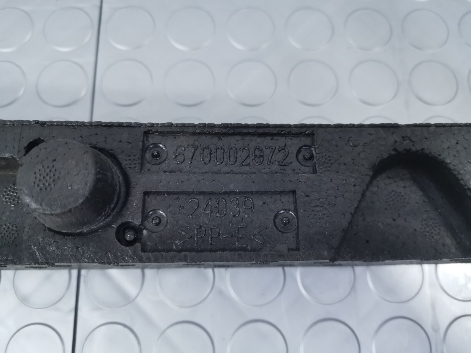 14-19 MASERATI QUATTROPORTE S FRONT BUMPER IMPACT ENERGY ABSORBER 670002972