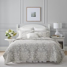 Laura Ashley - Twin Quilt Set, Reversible Cotton Bedding Matching Sham, Home
