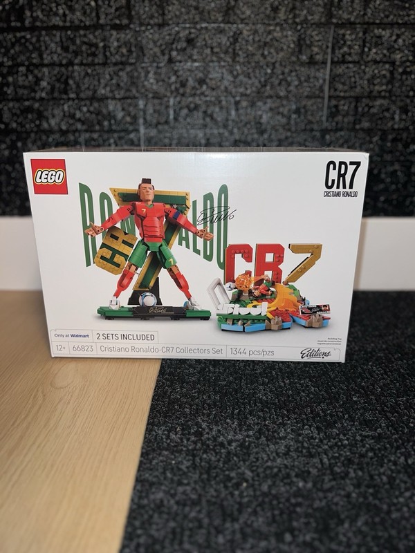 LEGO Editions Cristiano Ronaldo FIFA WORLD CUP Collector Set 2 In 1 Walmart Exc.