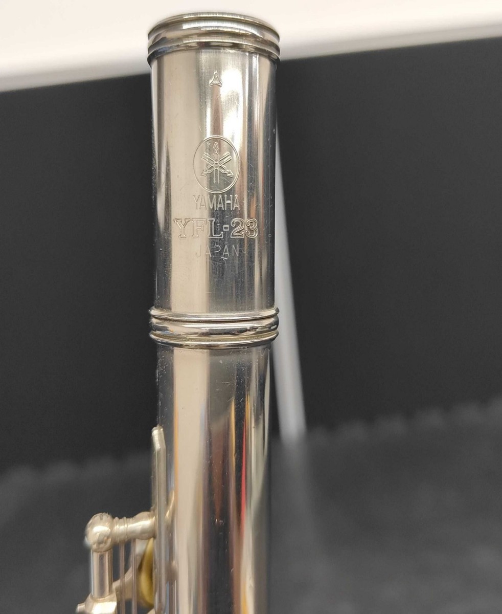 YAMAHA YFL-23 Silver Plated Flute Japan w/ Case Dent Present