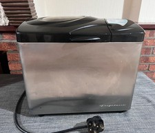 Frigidaire FCL-BM5 Bread Maker Machine 700W Digital Breadmaker w/ Pan & Accessor