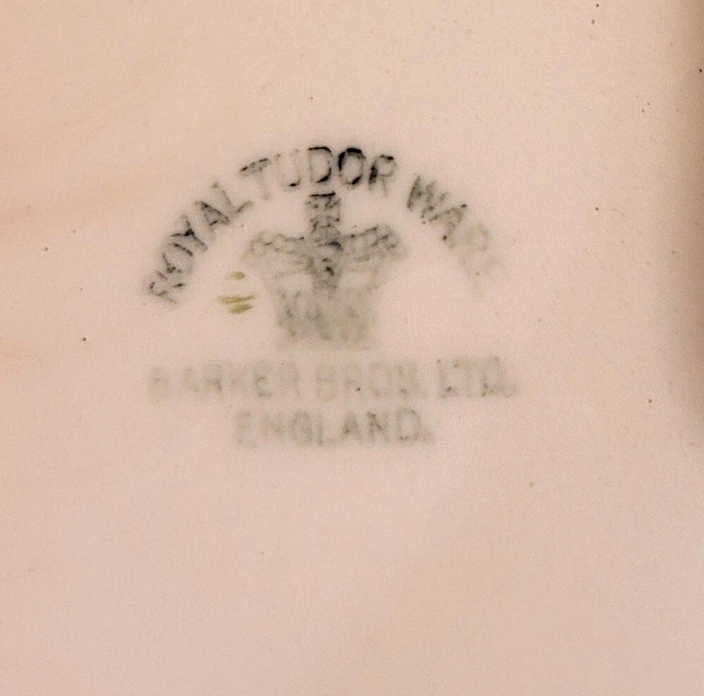 ナタリーレテ　BOUCHERIES Chintz Cake Plate & Pie Server Barker Bros Royal Tudor Ware