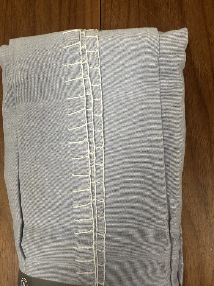 Martha Stewart Collection Chambray 60" x 120" Blue Tablecloth L36009 - Image 2 of 2