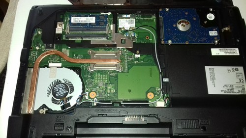 A514 FUJITSU LIFEBOOK I3 CPU 750GB HDD 4 GB RAM - Picture 5 of 13