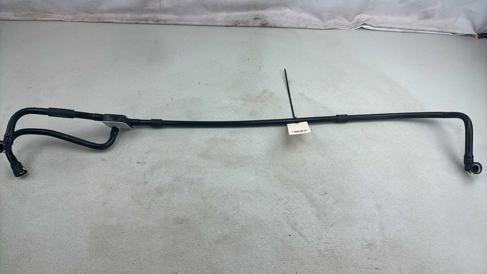 2009 - 2012 Audi R8 Quattro Air & Fuel Delivery Vapor Breather Line Black Oem - Image 2 of 4