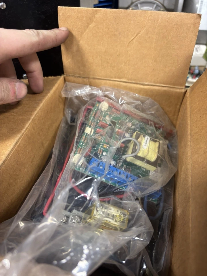 NEW Baldor DC Motor Speed Control BC142-6SIH - Image 2 of 2