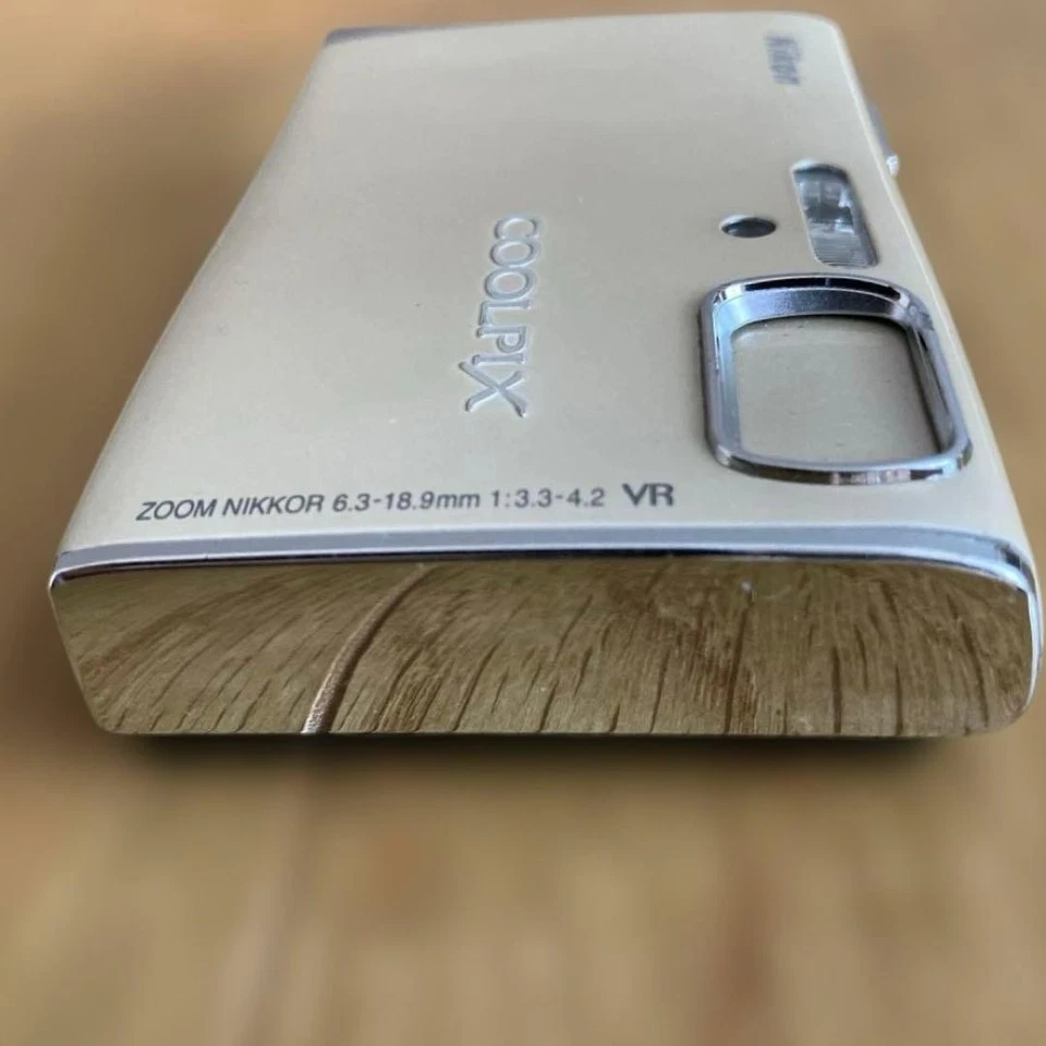 Cámara digital compacta Nikon COOLPIX S50 beige probada con cargador Foto 4 de 4