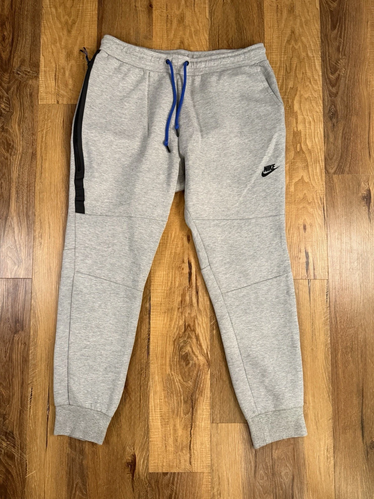 Nike Tech Fleece Jogger Pants Men’s XL Athletic Fit Tapered Ankle Grey