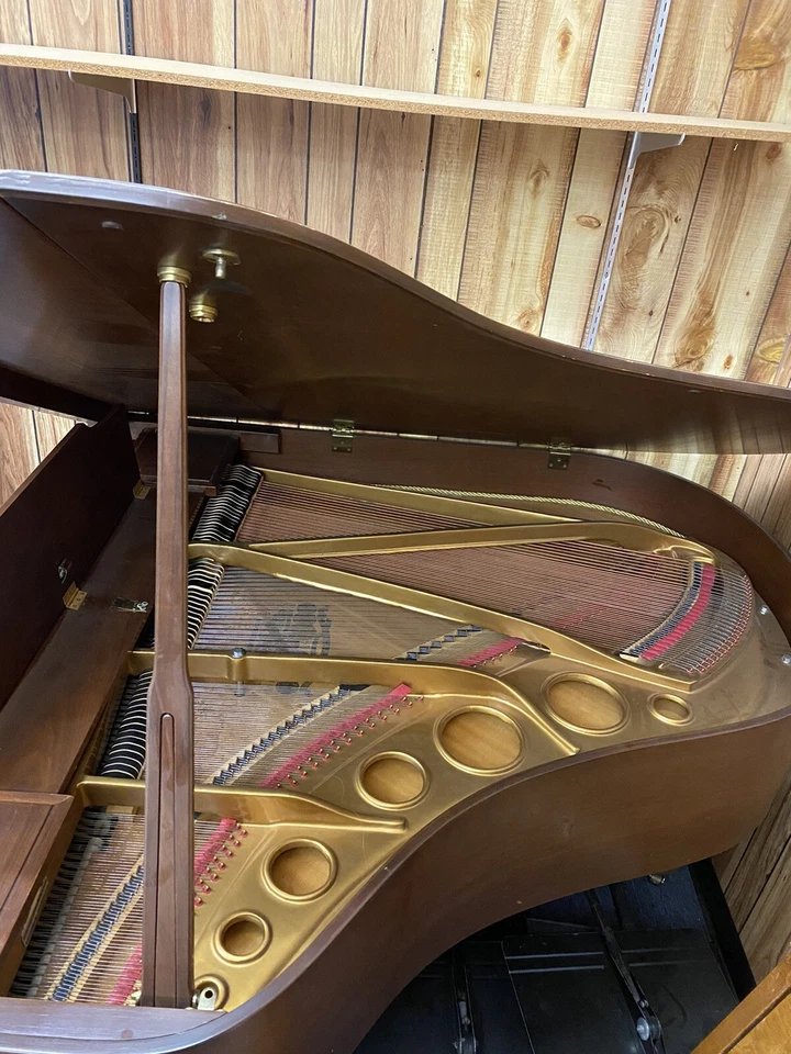 Piano de cola Kimball bebé Foto 2 de 3