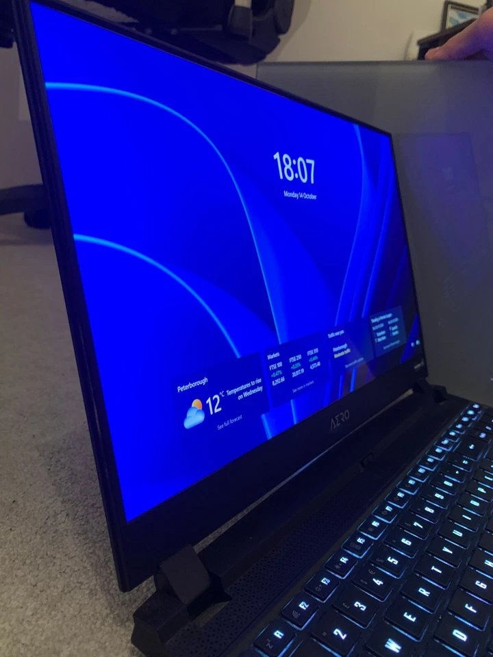 GIGABYTE AERO 15 OLED 15.6" Core 17 9th Gen  RTX2060 - Image 3 of 4