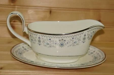 Minton Beaumaris Gravy Boat or Sauce Bowl with Underplate, 8¼" x 5 5/8"