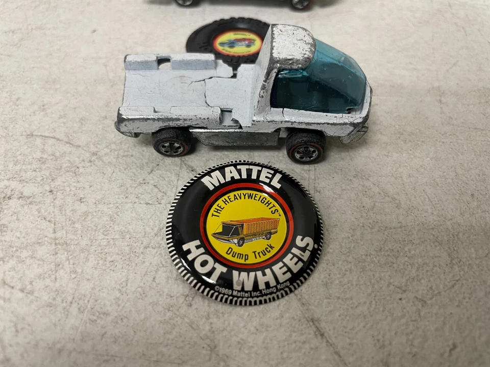 Lot 2 Hot Wheels Redline 1971 Heavyweights Racer Rig HK Enamel Racing Team Truck - Image 2 of 4